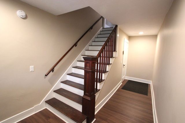 98 Plain St C, Millis, MA 02054