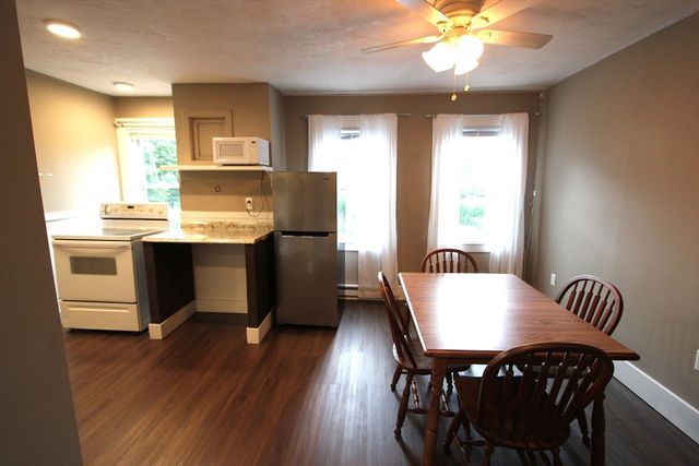 98 Plain St C, Millis, MA 02054