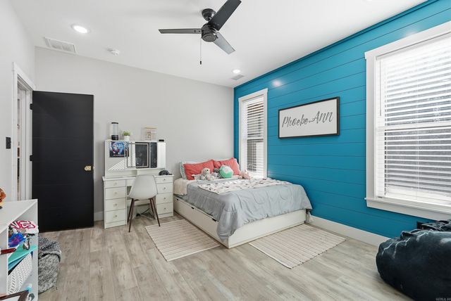 1708 E Holloway St, Morrilton, AR 72110