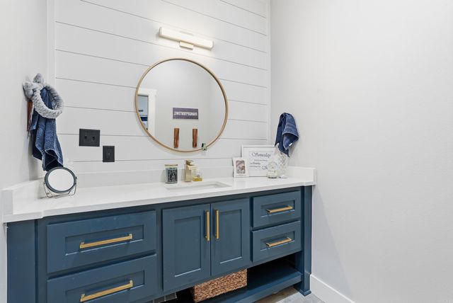 1708 E Holloway St, Morrilton, AR 72110