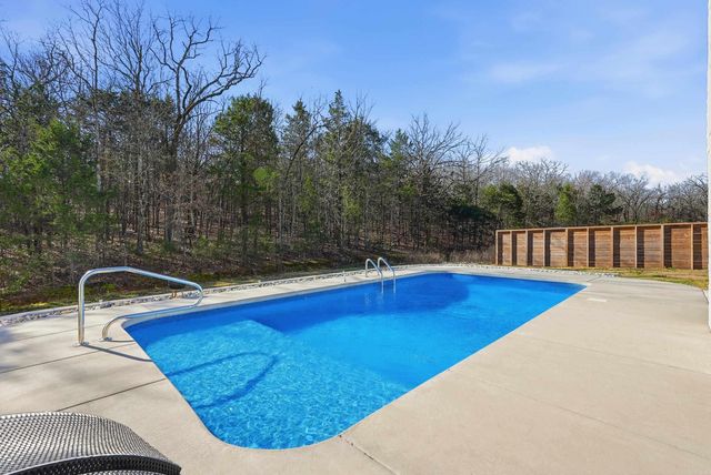 1708 E Holloway St, Morrilton, AR 72110