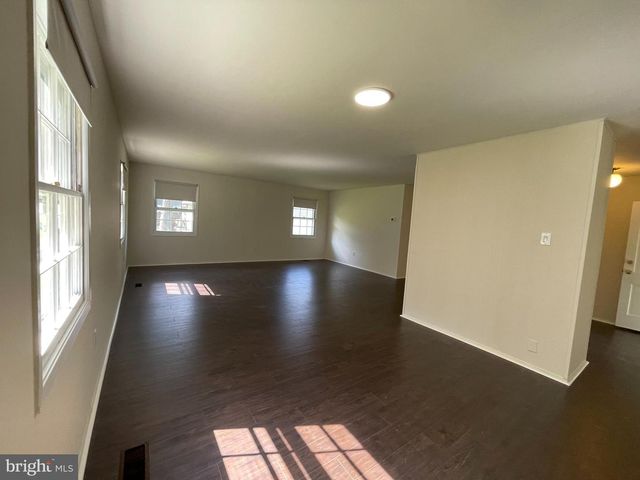 15713 POINTER RIDGE DR, Bowie, MD 20716