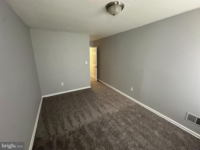 1333 E NORTH AVE, Baltimore, MD 21213