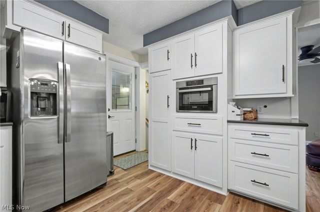 701 Edgewood Street SE, North Canton, OH 44720