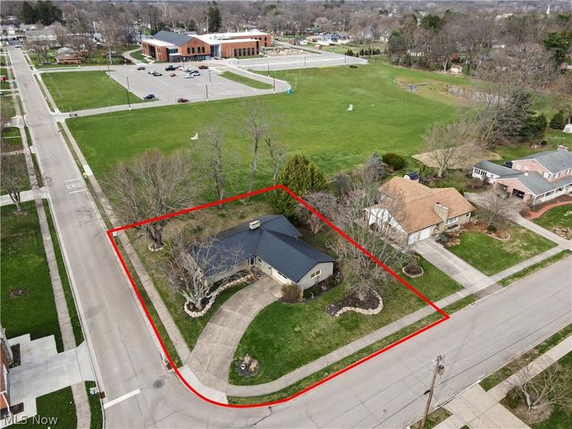 701 Edgewood Street SE, North Canton, OH 44720