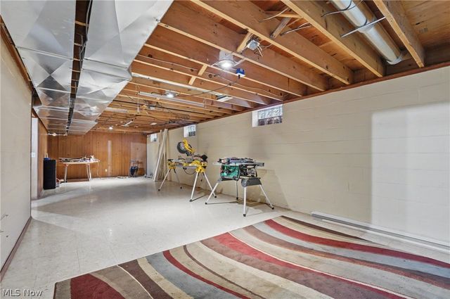 701 Edgewood Street SE, North Canton, OH 44720