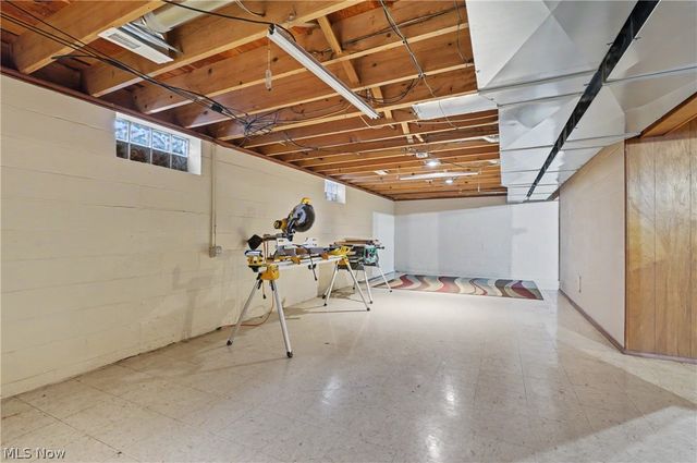 701 Edgewood Street SE, North Canton, OH 44720