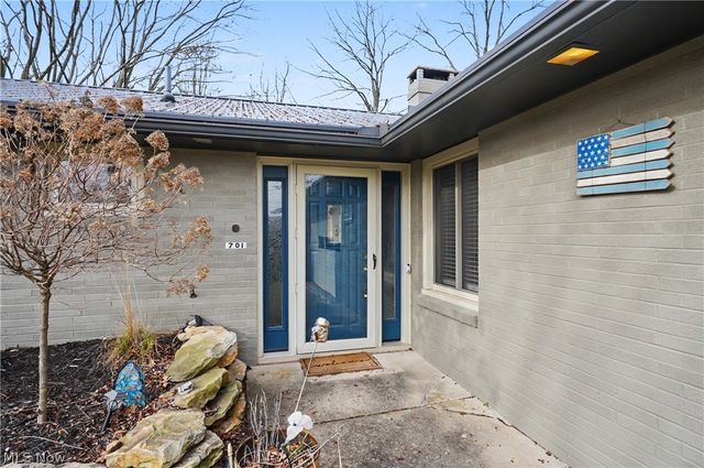 701 Edgewood Street SE, North Canton, OH 44720