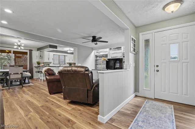 701 Edgewood Street SE, North Canton, OH 44720