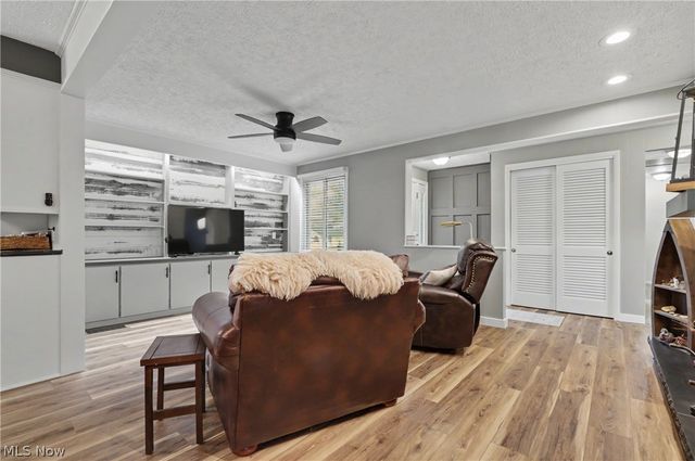 701 Edgewood Street SE, North Canton, OH 44720