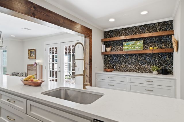 2507 E 17th Place, Tulsa, OK 74104