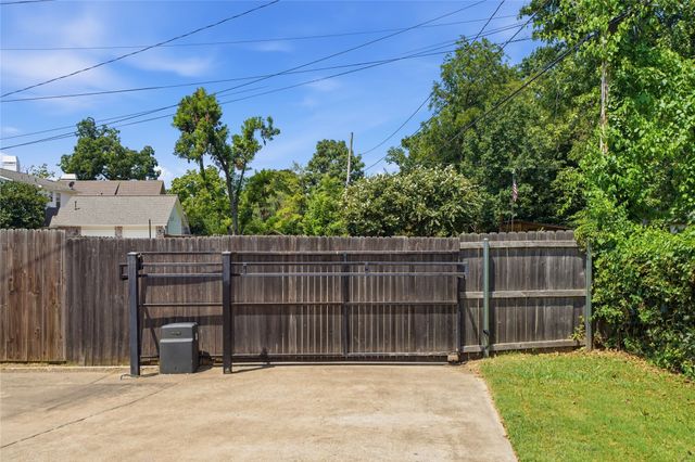 2507 E 17th Place, Tulsa, OK 74104