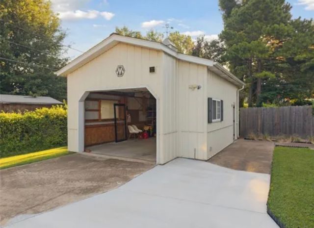2507 E 17th Place, Tulsa, OK 74104