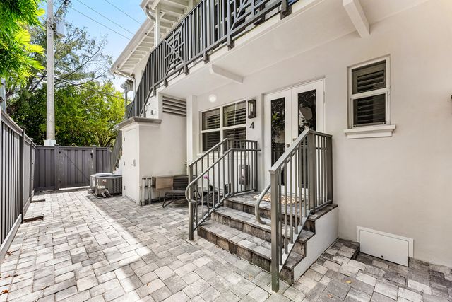 1025 Casuarina Road 4, Delray Beach, FL 33483