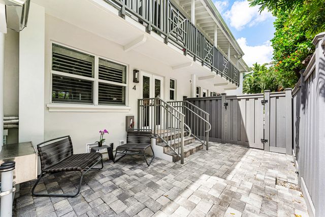 1025 Casuarina Road 4, Delray Beach, FL 33483