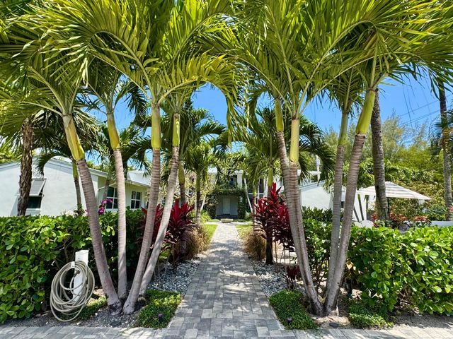 1025 Casuarina Road 4, Delray Beach, FL 33483