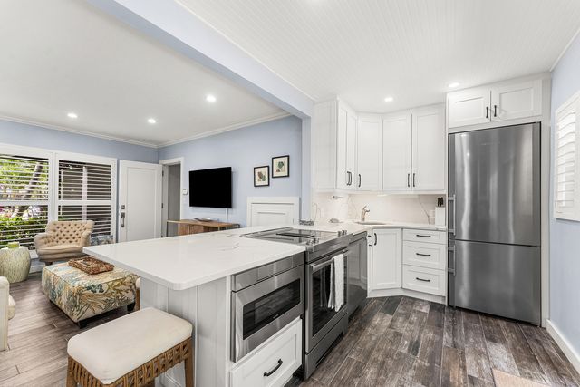 1025 Casuarina Road 4, Delray Beach, FL 33483