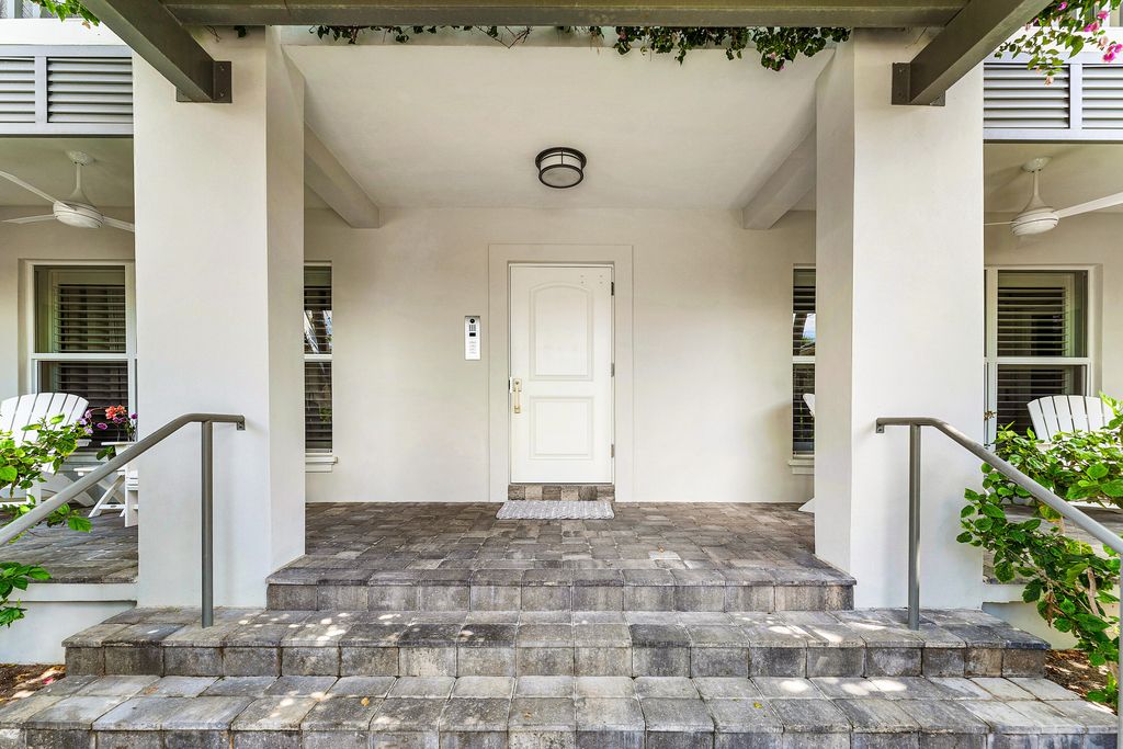 1025 Casuarina Road 4, Delray Beach, FL 33483