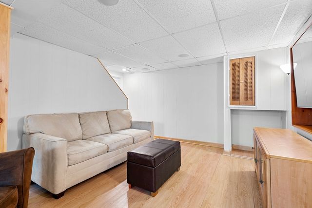 107 Dorset Rd, Holliston, MA 01746