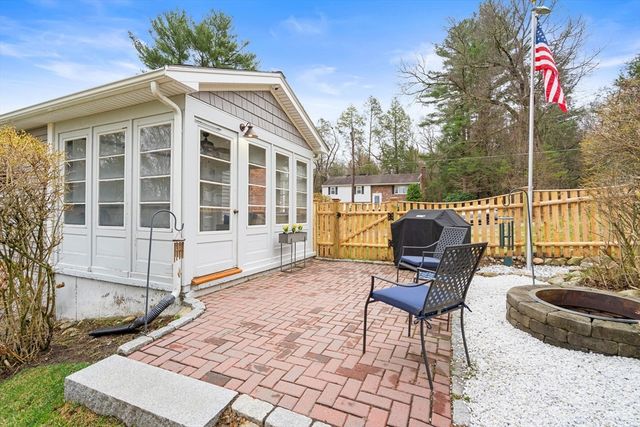 107 Dorset Rd, Holliston, MA 01746