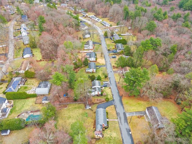 107 Dorset Rd, Holliston, MA 01746