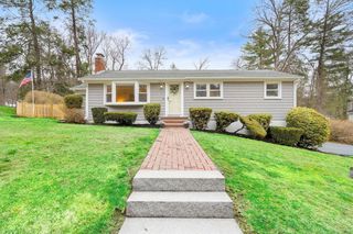 107 Dorset Rd, Holliston, MA 01746