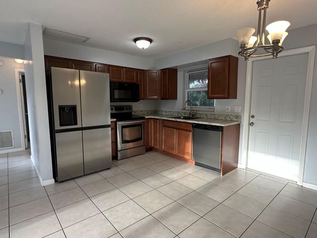 8500 Sunset Drive, Palm Beach Gardens, FL 33410