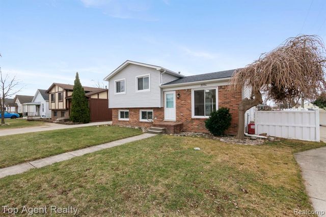 20714 Colman Street, Clinton Township, MI 48035