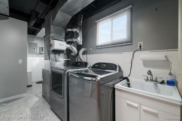 20714 Colman Street, Clinton Township, MI 48035