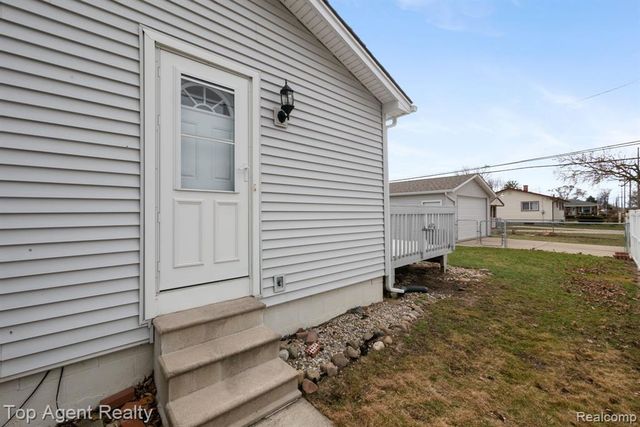 20714 Colman Street, Clinton Township, MI 48035