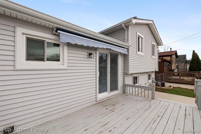 20714 Colman Street, Clinton Township, MI 48035