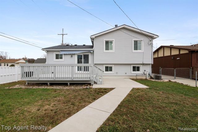 20714 Colman Street, Clinton Township, MI 48035