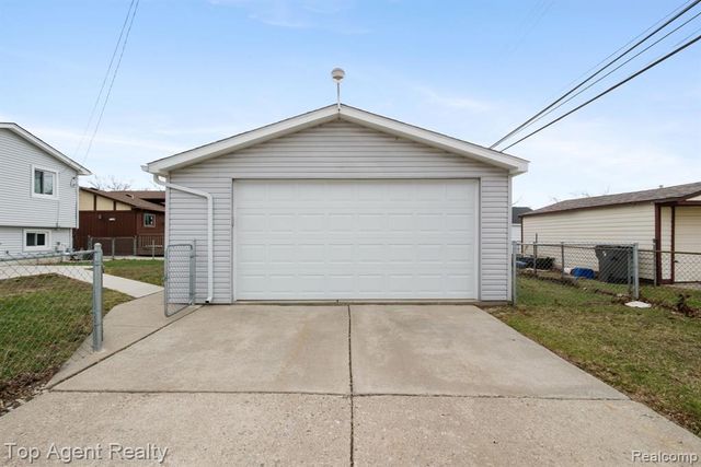 20714 Colman Street, Clinton Township, MI 48035