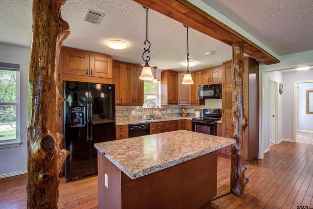 1462 Pr 8692, Winnsboro, TX 75494