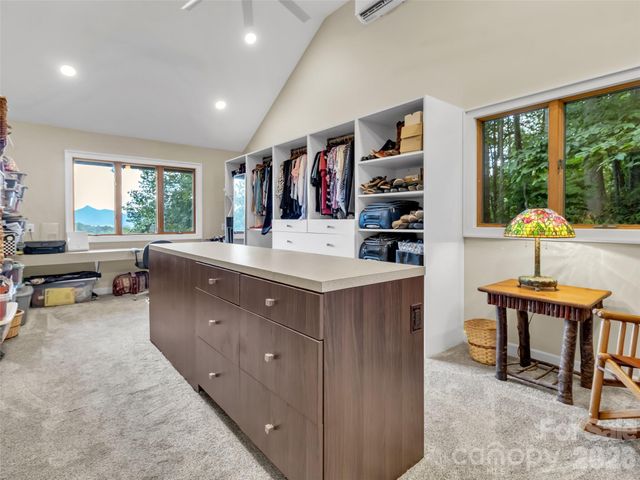 70 Calhoun Ridge Road, Waynesville, NC 28786