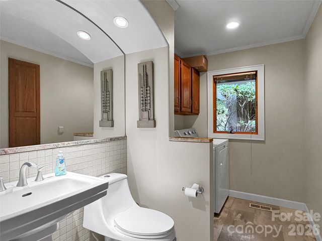 70 Calhoun Ridge Road, Waynesville, NC 28786