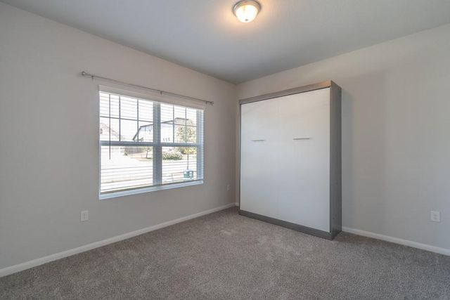 215 Roaming DR, Hutto, TX 78634