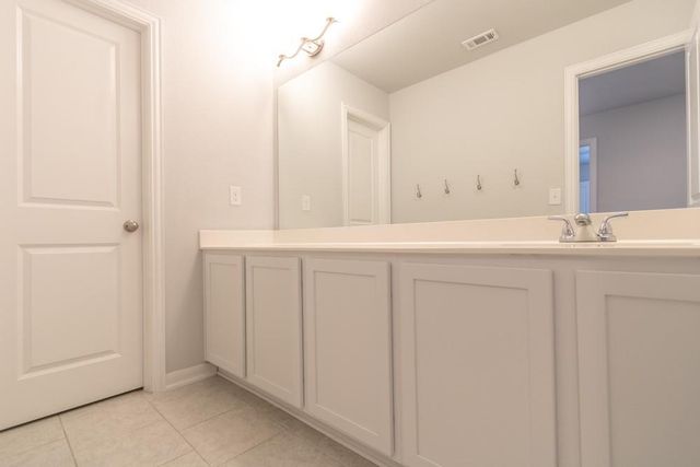 215 Roaming DR, Hutto, TX 78634