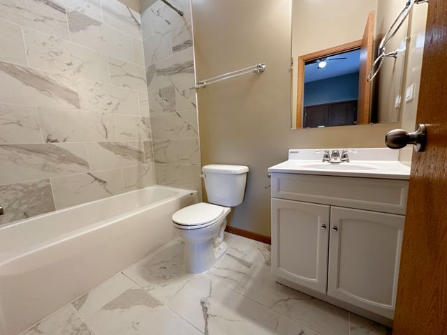 639 W Garfield Boulevard 3, Chicago, IL 60621