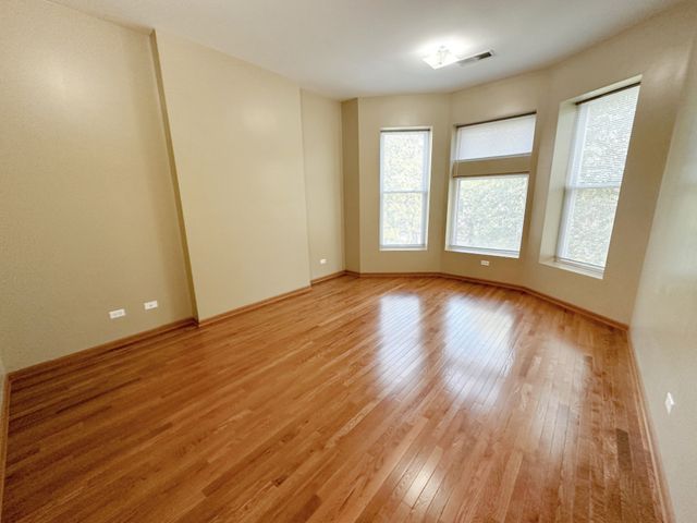 639 W Garfield Boulevard 3, Chicago, IL 60621