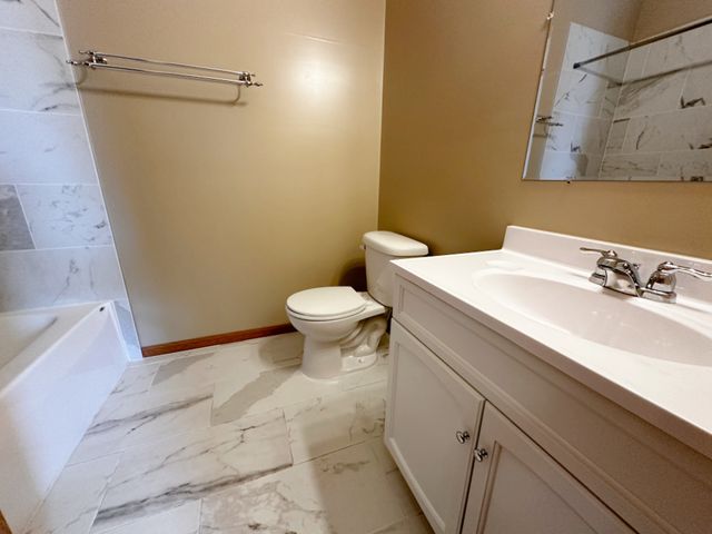 639 W Garfield Boulevard 3, Chicago, IL 60621