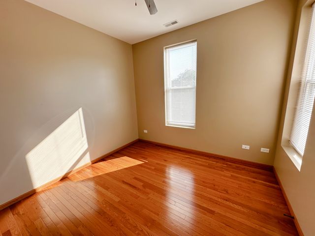 639 W Garfield Boulevard 3, Chicago, IL 60621