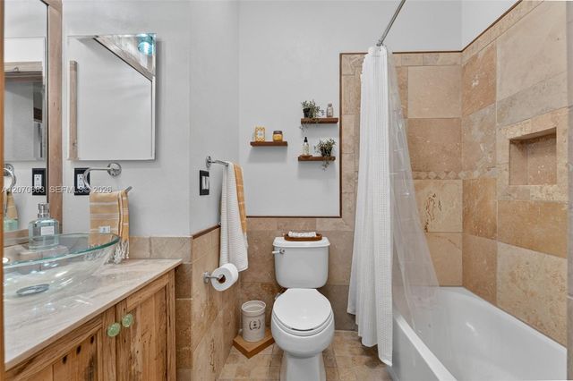 3251 NW 32nd Terrace, Oakland Park, FL 33309