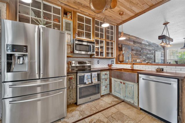 3251 NW 32nd Terrace, Oakland Park, FL 33309