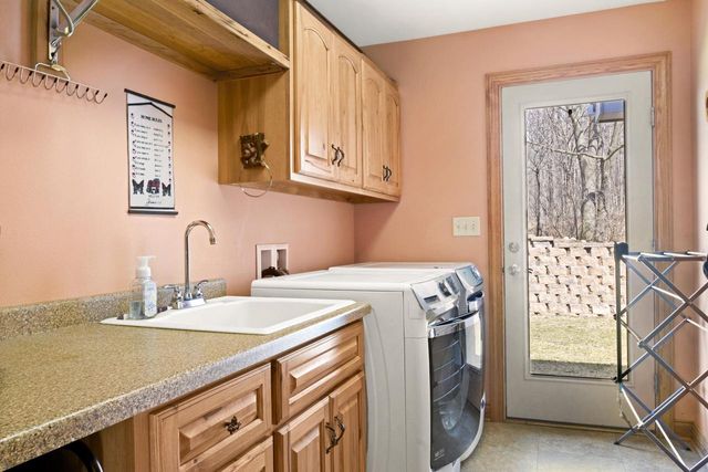 4008 Ridge ROAD, Kewaskum, WI 53040