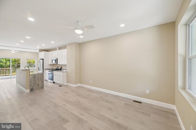 729 MADISON ST NW, Washington, DC 20011