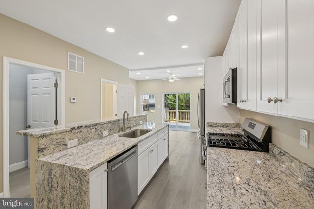 729 MADISON ST NW, Washington, DC 20011