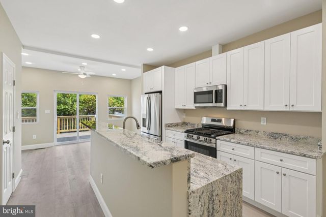 729 MADISON ST NW, Washington, DC 20011