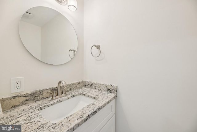 729 MADISON ST NW, Washington, DC 20011