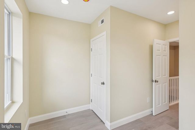 729 MADISON ST NW, Washington, DC 20011